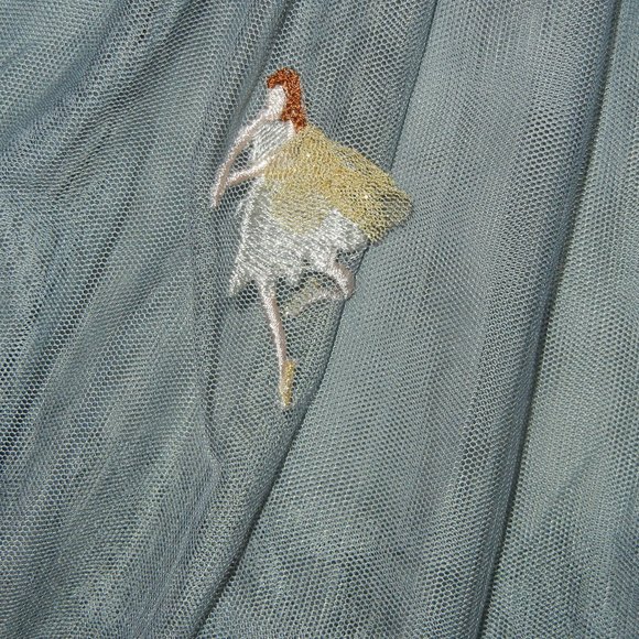 Mini Boden Embroidered Fairy Dress Tulle size 3-4 HTF Silver - Picture 3 of 3